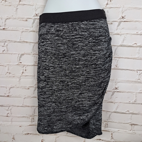 WILFRED Free Tyra Faux Wrap Skirt - Picture 2 of 9